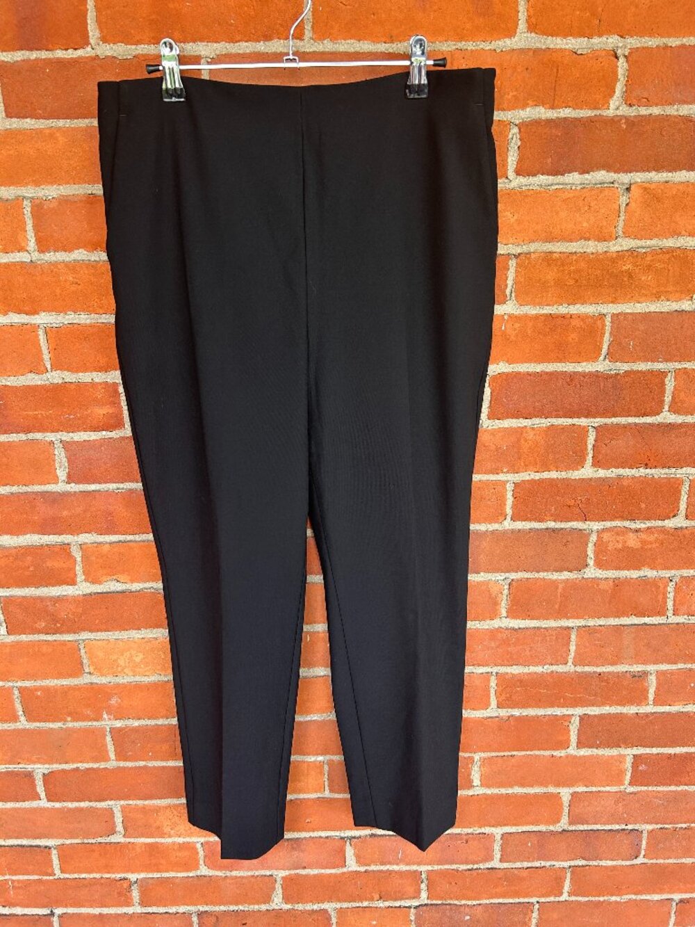 Ann Taylor Black Slim Tapered Pants Side Zip 10P Fall 2024 Never Worn 26" Inseam